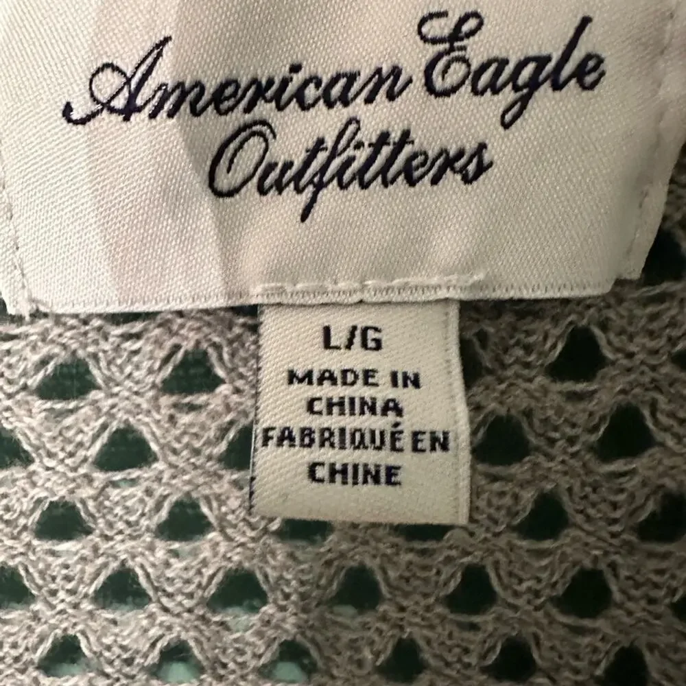 American Eagle Outfitters excellent sleeve